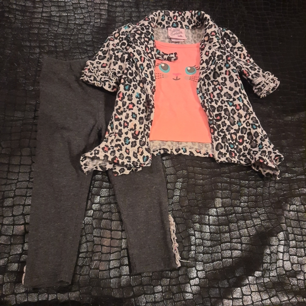 Girl's Matching Outfit - Picture 2 of 4